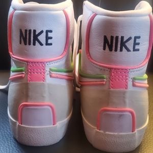 2020Wmns Blazer Mid '77 'Inifinite Watermelon'